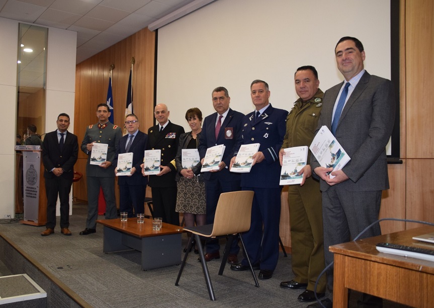 CEAL y Armada presentan revista sobre Relaciones Internacionales, Seguridad y Defensa