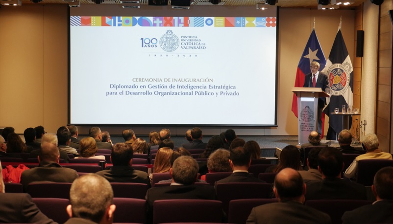 Ministro de Seguridad Pública inauguró nuevo Diplomado en Gestión de Inteligencia Estratégica